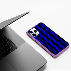 Чехол iPhone 11 Pro матовый Черно синий полосатый узор, цвет: 3D-фиолетовый — фото 2