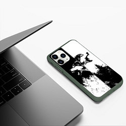 Чехол iPhone 11 Pro матовый Два волка, цвет: 3D-темно-зеленый — фото 2