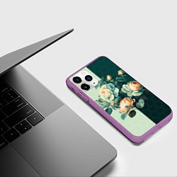 Чехол iPhone 11 Pro матовый Розы на зеленом фоне, цвет: 3D-фиолетовый — фото 2