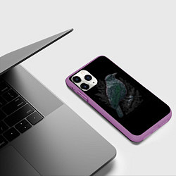 Чехол iPhone 11 Pro матовый Чёрный Ворон птица тёмная, цвет: 3D-фиолетовый — фото 2