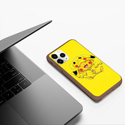 Чехол iPhone 11 Pro матовый Малыш Пикачу, цвет: 3D-коричневый — фото 2