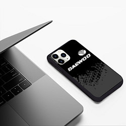 Чехол iPhone 11 Pro матовый Daewoo speed на темном фоне со следами шин: символ, цвет: 3D-черный — фото 2