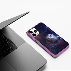 Чехол iPhone 11 Pro матовый Сова на мрачном фоне, цвет: 3D-фиолетовый — фото 2
