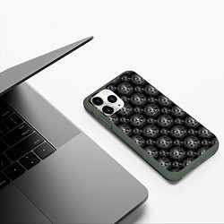 Чехол iPhone 11 Pro матовый Черно-белый буквенный паттерн, цвет: 3D-темно-зеленый — фото 2