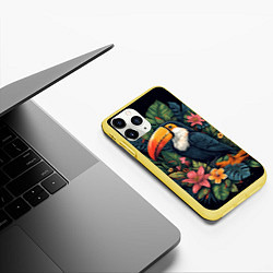 Чехол iPhone 11 Pro матовый Тукан на фоне тропических листьев: арт нейросети, цвет: 3D-желтый — фото 2