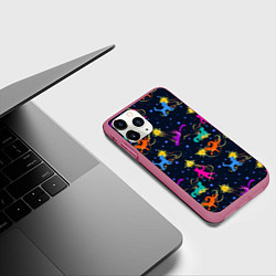Чехол iPhone 11 Pro матовый Космические коты играются с кометами, цвет: 3D-малиновый — фото 2