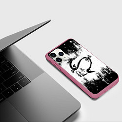 Чехол iPhone 11 Pro матовый Японский дракон с иероглифами, цвет: 3D-малиновый — фото 2