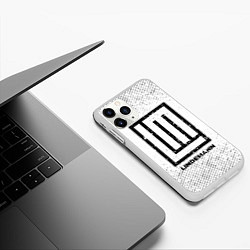Чехол iPhone 11 Pro матовый Lindemann с потертостями на светлом фоне, цвет: 3D-белый — фото 2