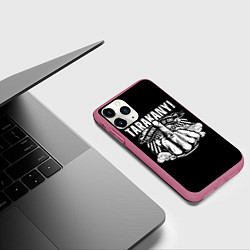 Чехол iPhone 11 Pro матовый Тараканы fuck off, цвет: 3D-малиновый — фото 2
