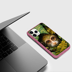 Чехол iPhone 11 Pro матовый Маленькая обезьянка в листьях, цвет: 3D-малиновый — фото 2