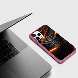 Чехол iPhone 11 Pro матовый Baldurs Gate 3 logo gold, цвет: 3D-малиновый — фото 2
