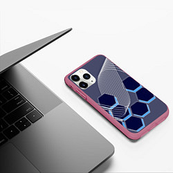 Чехол iPhone 11 Pro матовый Электромагнитные шестиугольники, цвет: 3D-малиновый — фото 2