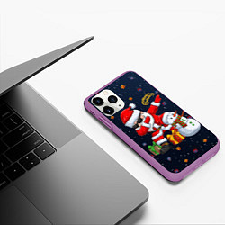 Чехол iPhone 11 Pro матовый Санта Клаус и снеговик, цвет: 3D-фиолетовый — фото 2