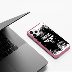 Чехол iPhone 11 Pro матовый The last of us winter snow, цвет: 3D-малиновый — фото 2