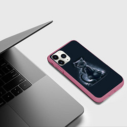Чехол iPhone 11 Pro матовый Sweet cat - cyberpunk, цвет: 3D-малиновый — фото 2