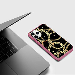 Чехол iPhone 11 Pro матовый Золотые цепи на черном - ювелирные украшения патте, цвет: 3D-малиновый — фото 2