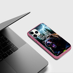 Чехол iPhone 11 Pro матовый Медведь хозяин тайги - моя земля мои правила, цвет: 3D-малиновый — фото 2
