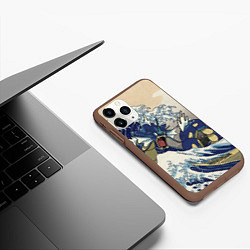 Чехол iPhone 11 Pro матовый Kanagawa wave - Gyarados, цвет: 3D-коричневый — фото 2