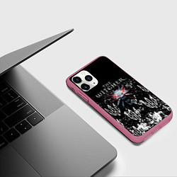 Чехол iPhone 11 Pro матовый Ведьмак лого текстура, цвет: 3D-малиновый — фото 2