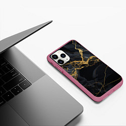 Чехол iPhone 11 Pro матовый Золотой путь на черном граните, цвет: 3D-малиновый — фото 2