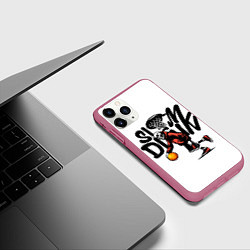 Чехол iPhone 11 Pro матовый Слэм-данк, цвет: 3D-малиновый — фото 2