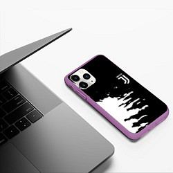 Чехол iPhone 11 Pro матовый Ювентус спорт краски текстура, цвет: 3D-фиолетовый — фото 2