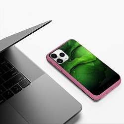 Чехол iPhone 11 Pro матовый Зеленая яркая абстрактная текстура, цвет: 3D-малиновый — фото 2