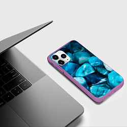 Чехол iPhone 11 Pro матовый Аквамарин камни минералы крупный план, цвет: 3D-фиолетовый — фото 2