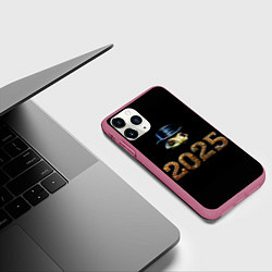 Чехол iPhone 11 Pro матовый Змея в стиле стимпанк в цилиндре символ нового год, цвет: 3D-малиновый — фото 2