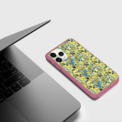 Чехол iPhone 11 Pro матовый Отдыхающие на пляже, цвет: 3D-малиновый — фото 2