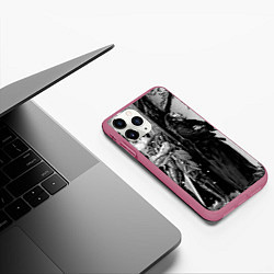 Чехол iPhone 11 Pro матовый Berserk and Miyamoto Musashi, цвет: 3D-малиновый — фото 2