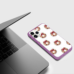 Чехол iPhone 11 Pro матовый Много новогодних пончиков с бантиком и ягодами, цвет: 3D-фиолетовый — фото 2
