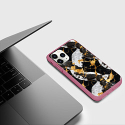 Чехол iPhone 11 Pro матовый Черно-белый змеиный паттерн, цвет: 3D-малиновый — фото 2