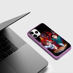 Чехол iPhone 11 Pro матовый Побег от турбо бабки, цвет: 3D-фиолетовый — фото 2