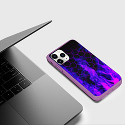 Чехол iPhone 11 Pro матовый Неоновый огонь и соты, цвет: 3D-фиолетовый — фото 2
