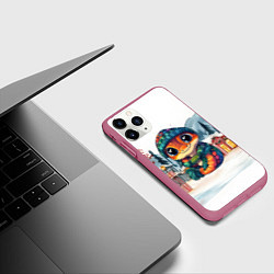 Чехол iPhone 11 Pro матовый Праздничная новогодняя змейка 2025, цвет: 3D-малиновый — фото 2