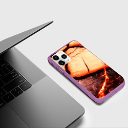 Чехол iPhone 11 Pro матовый Трещины на абстрактном красном фоне, цвет: 3D-фиолетовый — фото 2