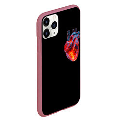 Чехол iPhone 11 Pro матовый Яркое стеклянное сердце огонь внутри, цвет: 3D-малиновый — фото 2