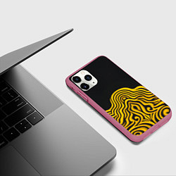 Чехол iPhone 11 Pro матовый Золотые линии, цвет: 3D-малиновый — фото 2