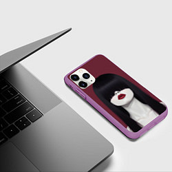 Чехол iPhone 11 Pro матовый Поп арт девушка на бордовом, цвет: 3D-фиолетовый — фото 2