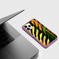 Чехол iPhone 11 Pro матовый Чёрно-жёлтая абстракция, цвет: 3D-фиолетовый — фото 2