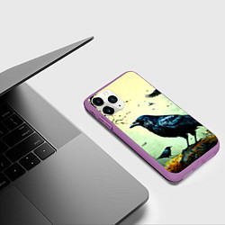 Чехол iPhone 11 Pro матовый Черный ворон в осеннем лесу, цвет: 3D-фиолетовый — фото 2