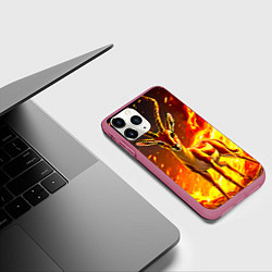 Чехол iPhone 11 Pro матовый Газель в огне, цвет: 3D-малиновый — фото 2