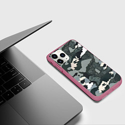 Чехол iPhone 11 Pro матовый Темно зеленый камуфляж, цвет: 3D-малиновый — фото 2