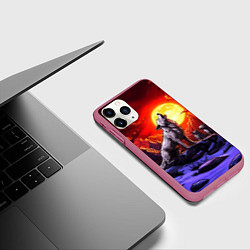 Чехол iPhone 11 Pro матовый Белый волк воет на луну, цвет: 3D-малиновый — фото 2