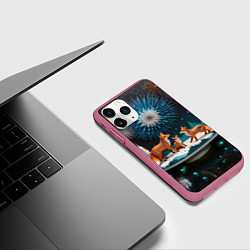 Чехол iPhone 11 Pro матовый Семья из трех лисиц, цвет: 3D-малиновый — фото 2