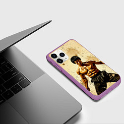 Чехол iPhone 11 Pro матовый Брюс Ли на бежевом, цвет: 3D-фиолетовый — фото 2