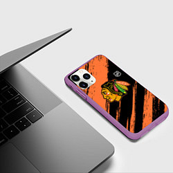 Чехол iPhone 11 Pro матовый Чикаго Блэкхокс - фон с оранжевыми потертостами, цвет: 3D-фиолетовый — фото 2