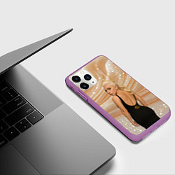 Чехол iPhone 11 Pro матовый Леди Гага в черном платье, цвет: 3D-фиолетовый — фото 2