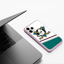 Чехол iPhone 11 Pro матовый Anaheim Ducks Selanne, цвет: 3D-розовый — фото 2